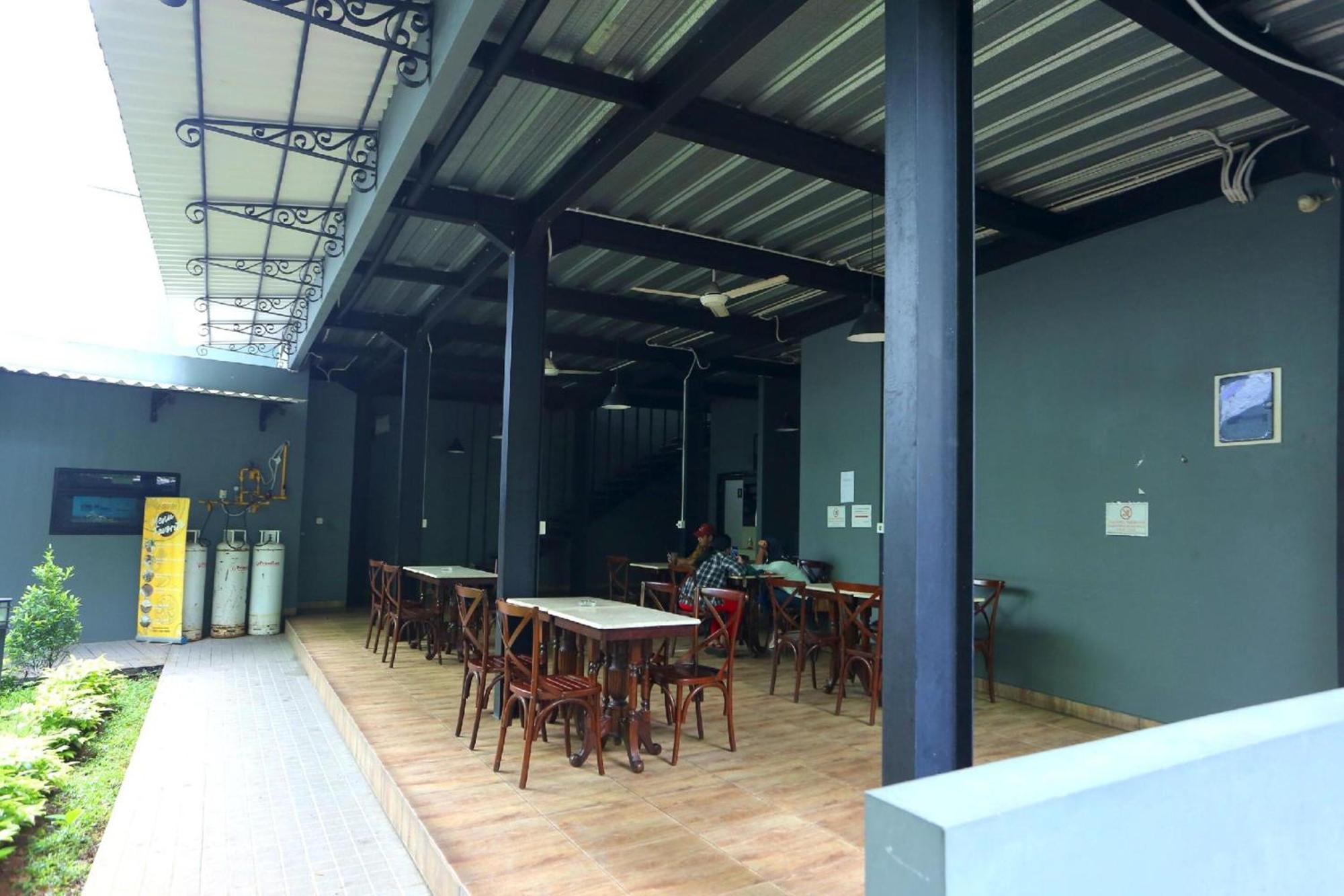 Hotel Sans Fiducia Gede 3*